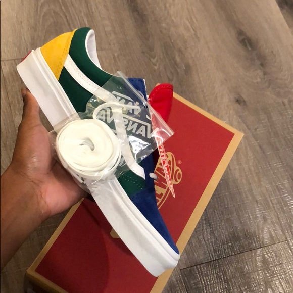 Vans Yacht Club - Picture 3 of 7